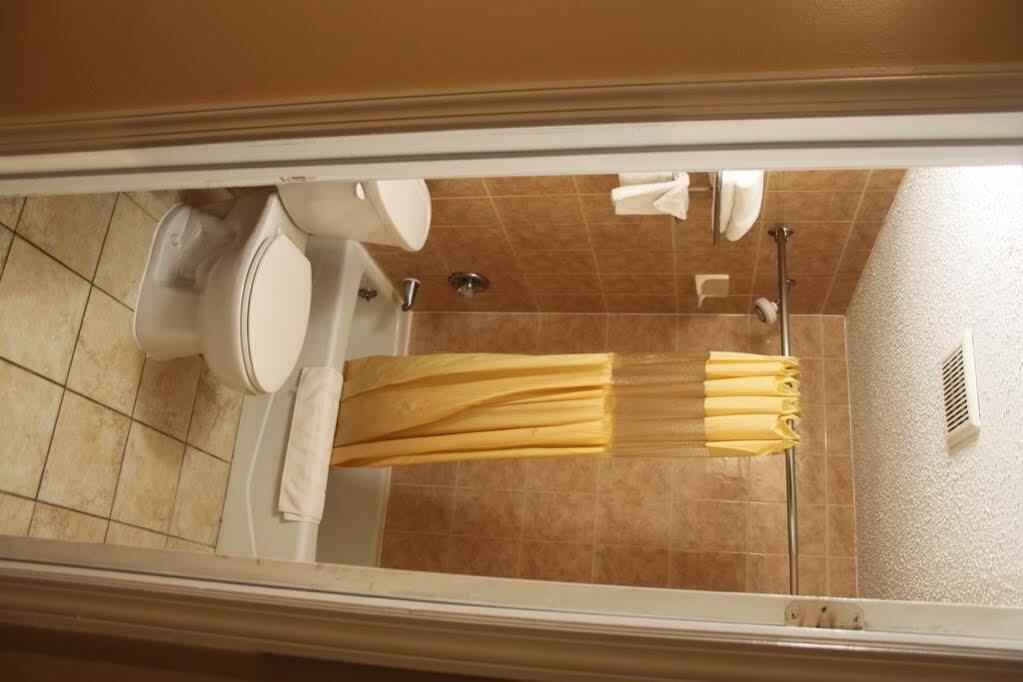 Budget Inn Massapequa Massapequa Park Zewnętrze zdjęcie