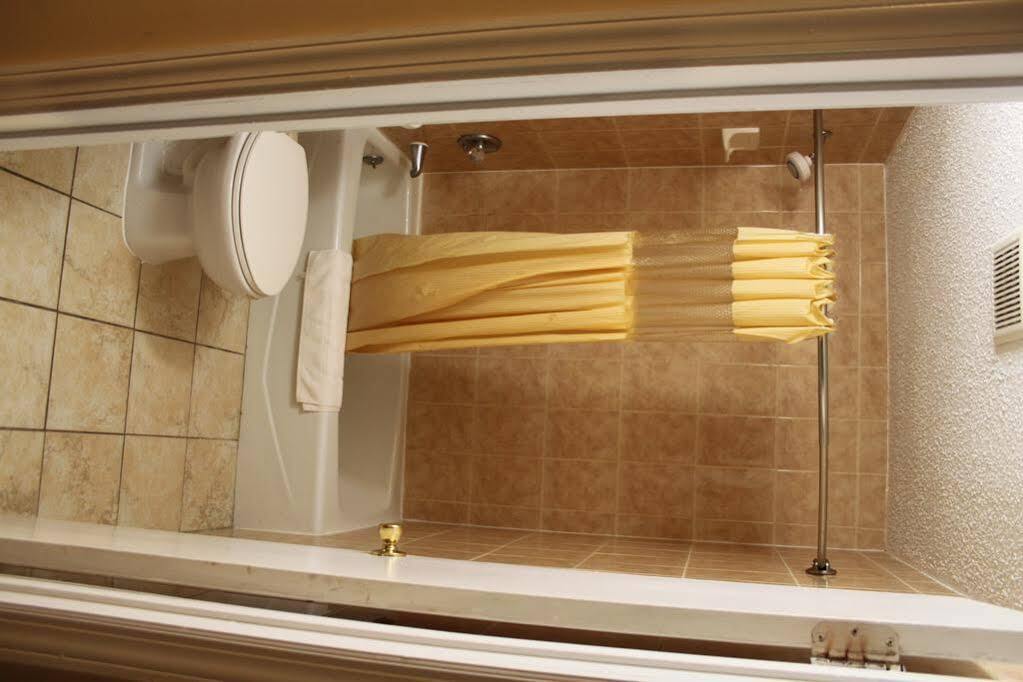 Budget Inn Massapequa Massapequa Park Zewnętrze zdjęcie